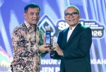 Ahmad Luthfi Raih SBBI Award, Investasi Jateng Serap 418 Ribu Tenaga Kerja