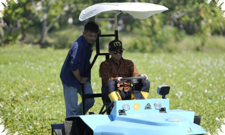 Traktor Perahu Listrik ITS untuk Gambut, Sekali Isi Baterai Target 1 Hektare
