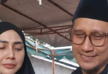 Sepatu Kotor yang Pernah Membuat Arie Untung Malu, Kini Jadi Kenangan Paling Haru
