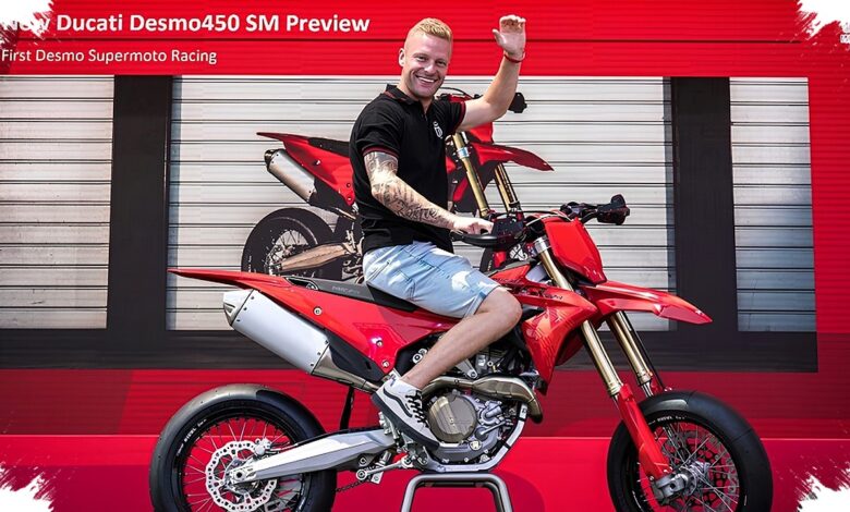 Ducati Desmo450 SM Menantang KTM 450 SMR, Teknologi Desmo Lawan Paket Teruji