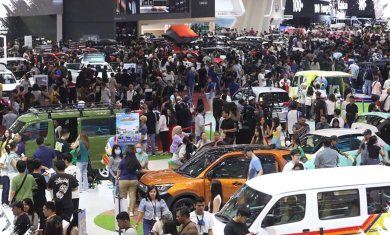 PHK Membayangi Kredit Mobil, Pembiayaan Kendaraan Justru Menyusut 1,44%