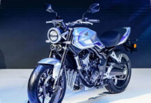 Honda CB400 Super Four Kembali dengan E-Clutch, Klasik tetapi Tak Ketinggalan Zaman