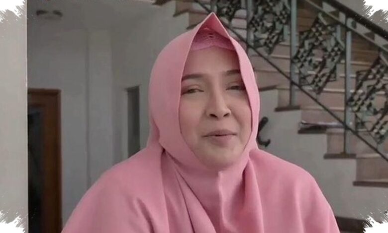 Dewi Irawan Menjaga Ria dan Suami sampai Akhir, Beban Caregiver yang Tak Mudah