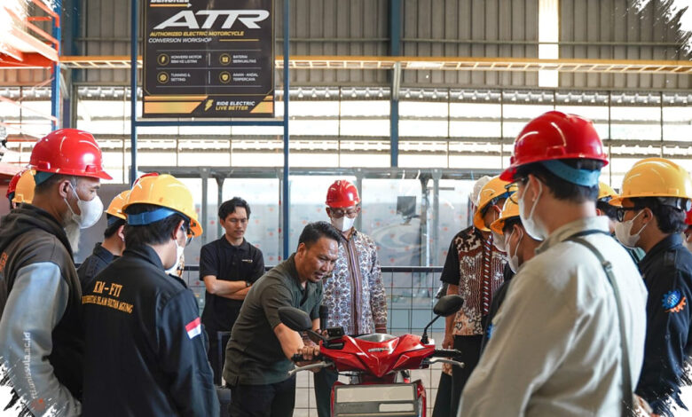 Mahasiswa UNISSULA Masuk Dapur United E-Motor, Intip Bekal SDM EV Masa Depan