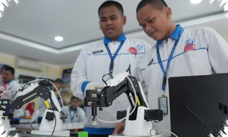 Robotika Mengubah Arah Kerja Lulusan SMK, Peluang Baru Muncul di Tengah Otomasi Industri