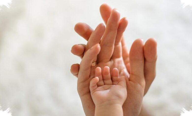 6 Kebiasaan Sederhana agar Anak Tetap Berempati saat Dunia Terasa Mengkhawatirkan