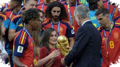Gaun Merah Ratu Letizia Menyatu dengan Malam Bersejarah Spanyol di Piala Dunia 2026