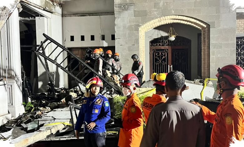 Ledakan Rumah Mewah di Medan Merobohkan Bangunan, Lexus NX Tertimpa Reruntuhan