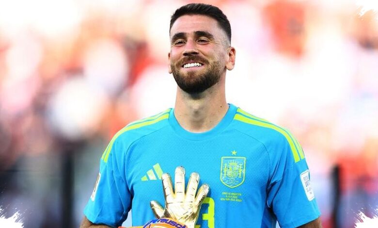Ciuman Singkat Unai Simon dan Yeremy Pino Warnai Parade Juara Dunia Spanyol