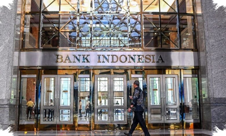 Rupiah di Dekat Rp17.900, BI Diprediksi Tahan BI-Rate demi Redam Risiko