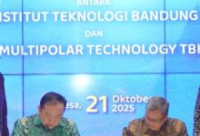 Saham MLPT Dipecah 25 Kali, Harga Acuan Baru Rp 1.040 Mulai Berlaku