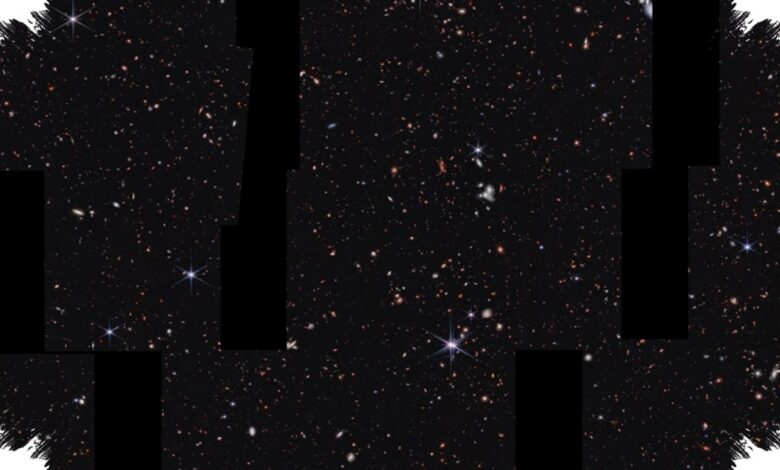 JWST Memotret Siklus yang Membuat Lubang Hitam Raksasa Tumbuh Lagi dan Lagi