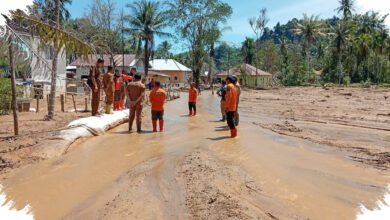 Tanggul Jebol Picu Banjir Tapanuli Tengah, Perbaikan 1 Kilometer Dikebut