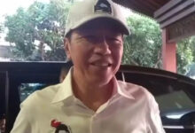 Roy Suryo Soroti Pertemuan Jokowi dengan Teman UGM Jelang Sidang, Singgung Etika Saksi