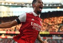 Operasi Tak Diperlukan, Cedera Saliba Tetap Jadi Pukulan Panjang bagi Arsenal